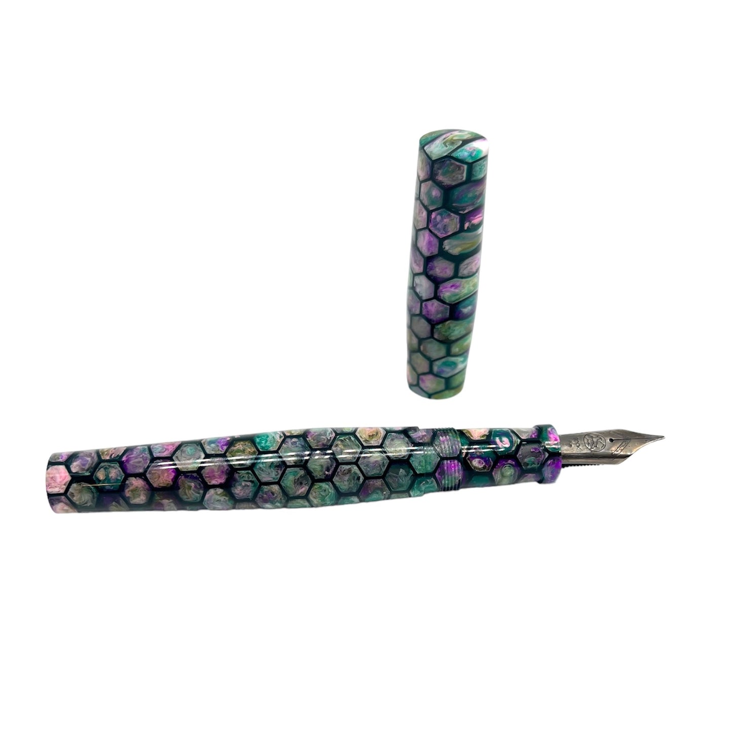Clear Water Lily Honeycomb XL Essex Fountain Pen