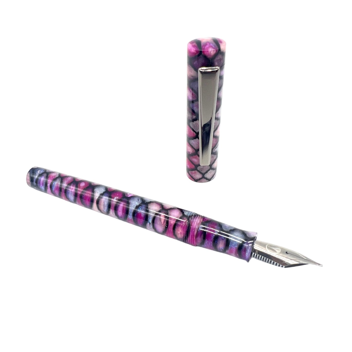 Fuchsia Aura Motif Fountain Pen
