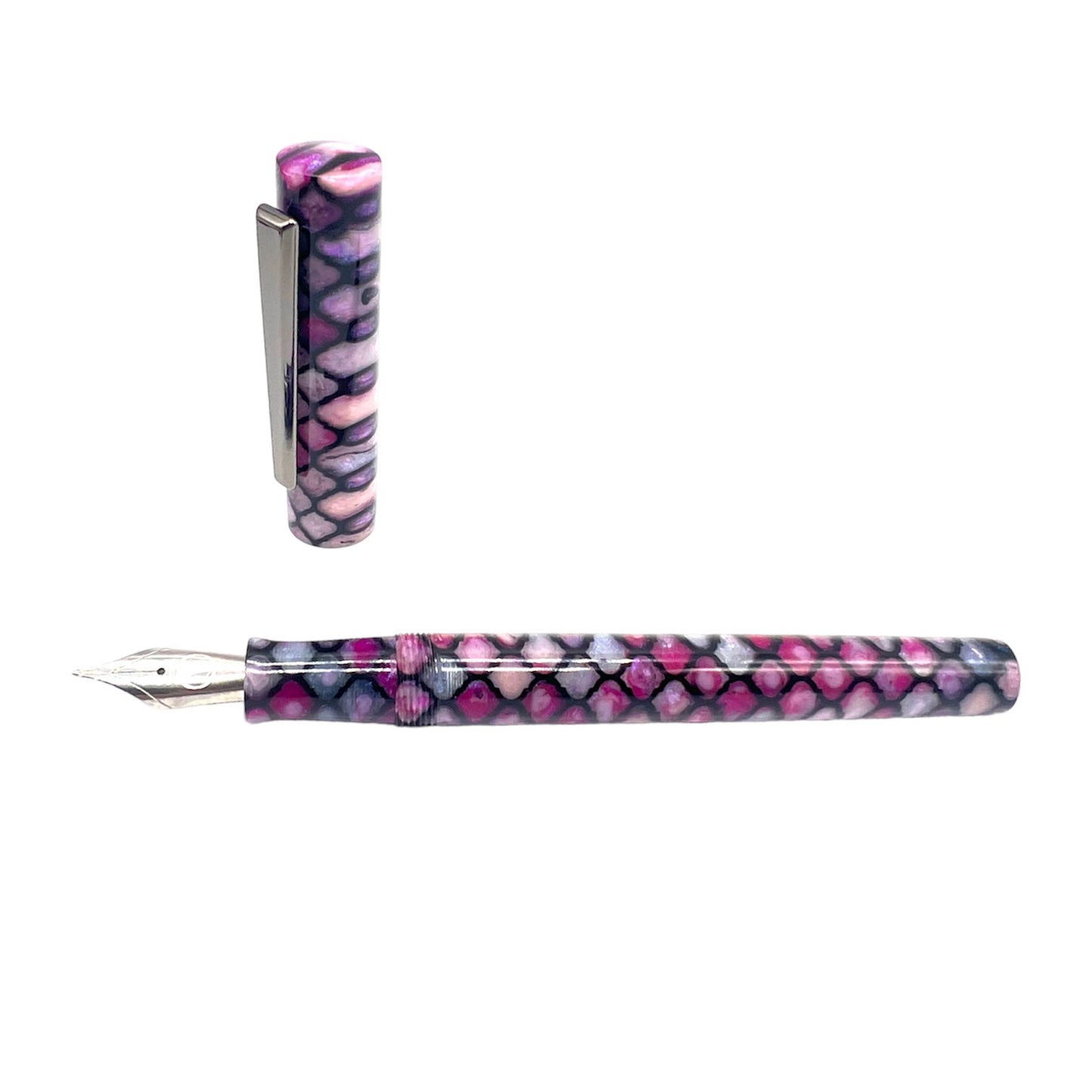 Fuchsia Aura Motif Fountain Pen