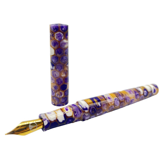 Ultraviolet Waves Honeycomb Churchill Fountain Pen