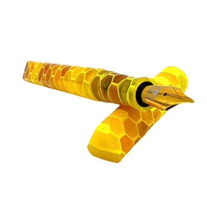 Bee’s Knee’s Honeycomb